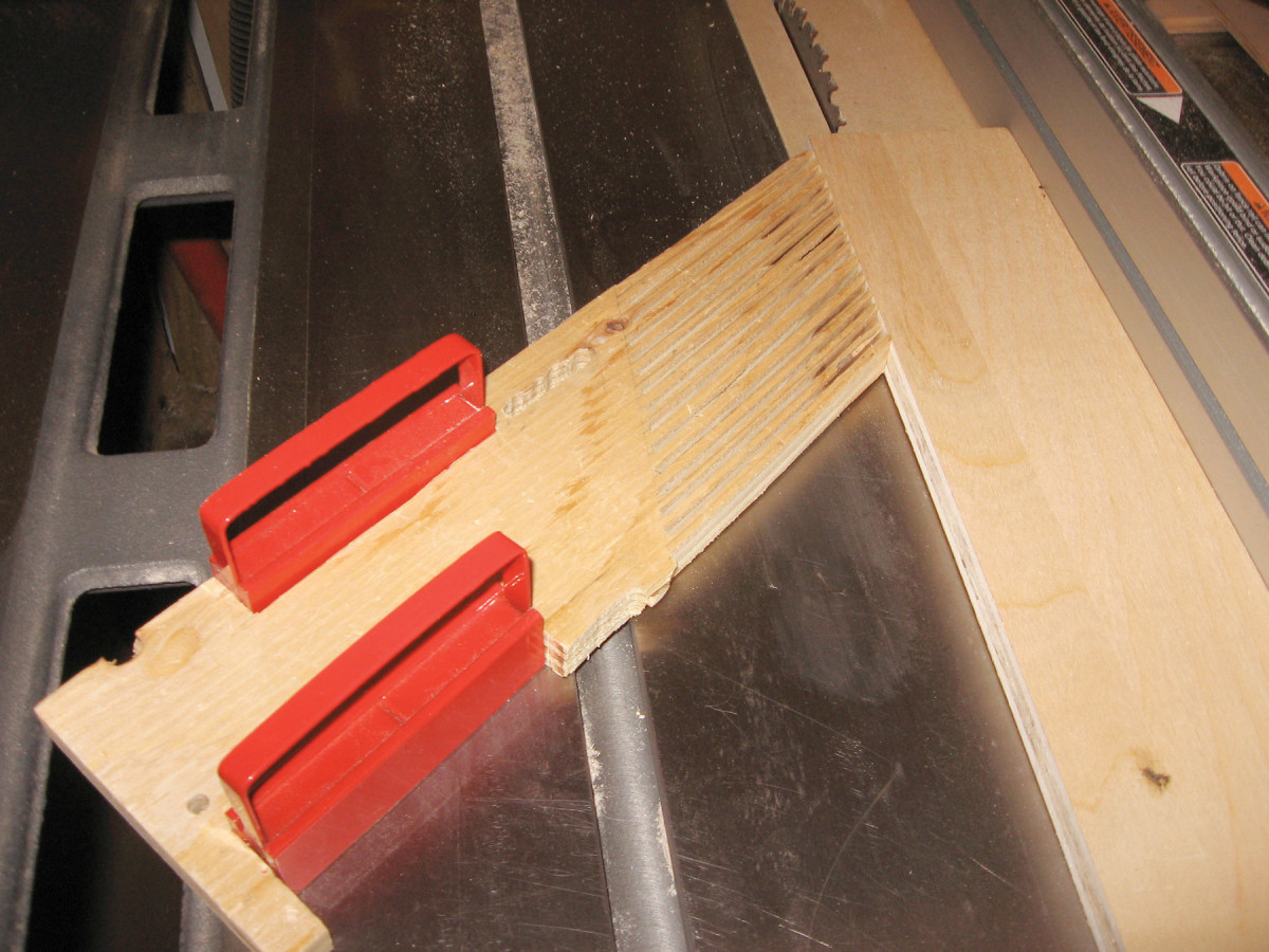No-Clamp Featherboard