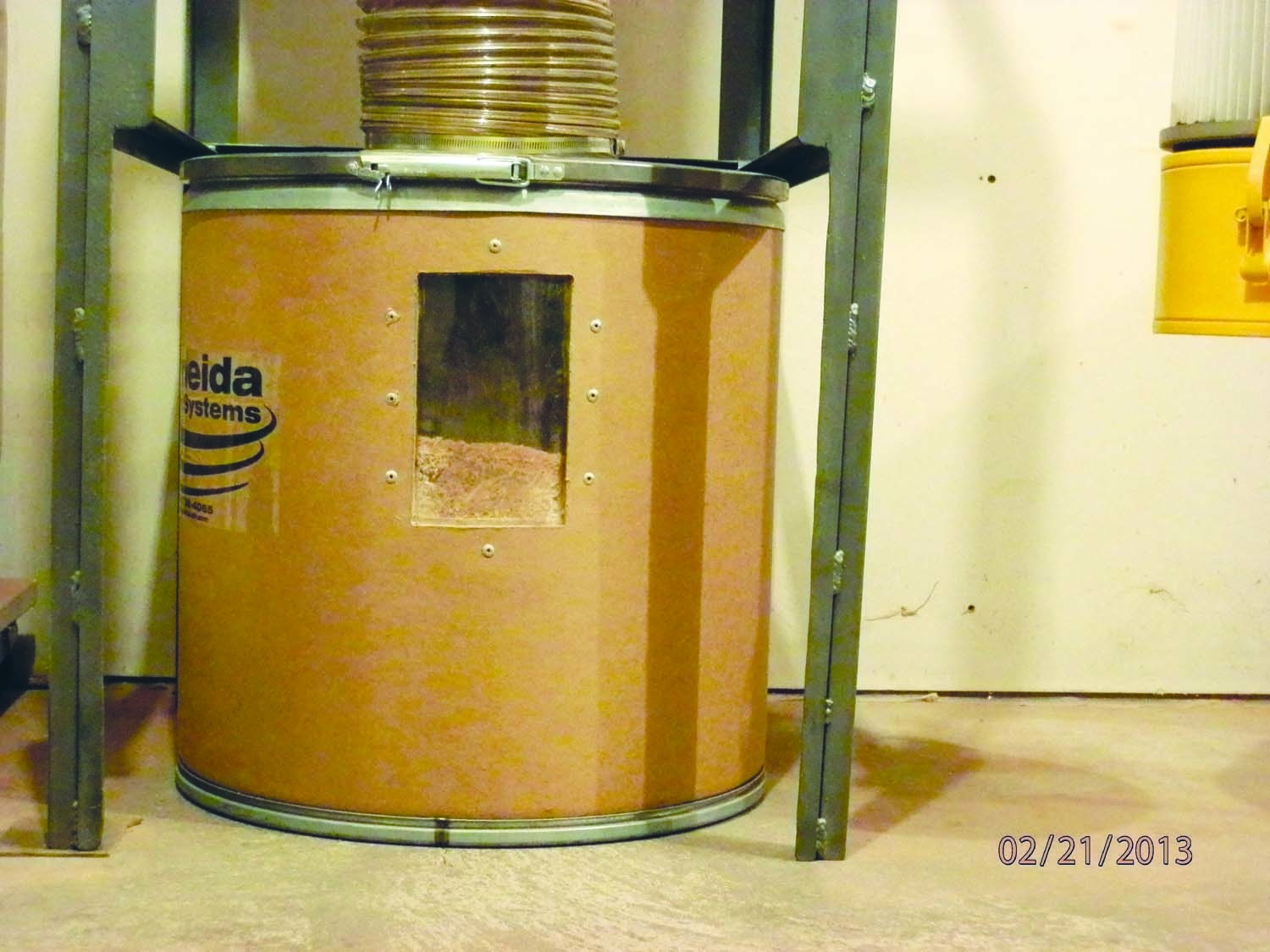 Dust Bin Window