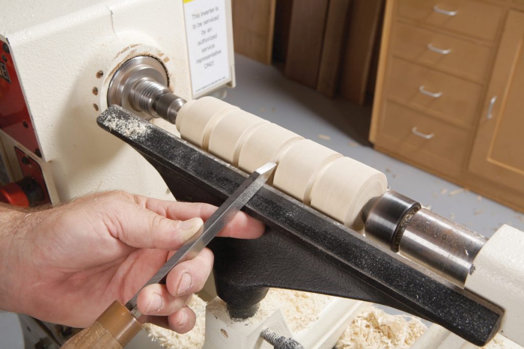 Rolling Cuts with a Skew Chisel | Popular Woodworking