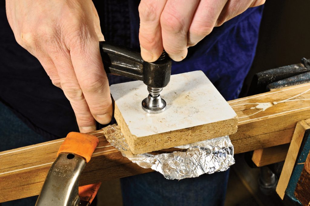 Federal-style Inlay Bellflowers & Stringing | Popular Woodworking
