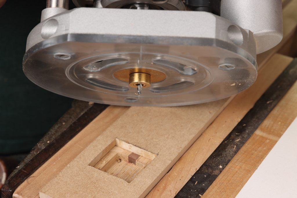 Bank Manager’s Desk | Popular Woodworking